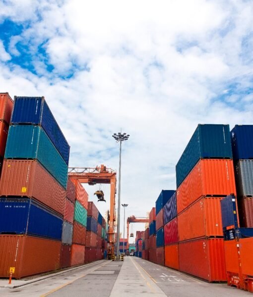 stacking_shipping_containers